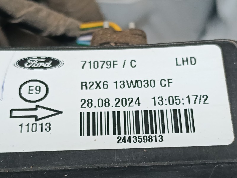 Recambio de faro izquierdo para ford transit courier referencia OEM IAM R2X613W030CF  