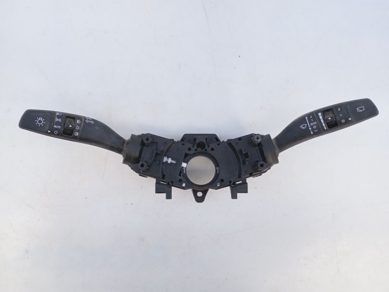 Recambio de mando intermitentes para kia rio iv (yb, sc, fb) 1.2 cvvt referencia OEM IAM 93404D4962  