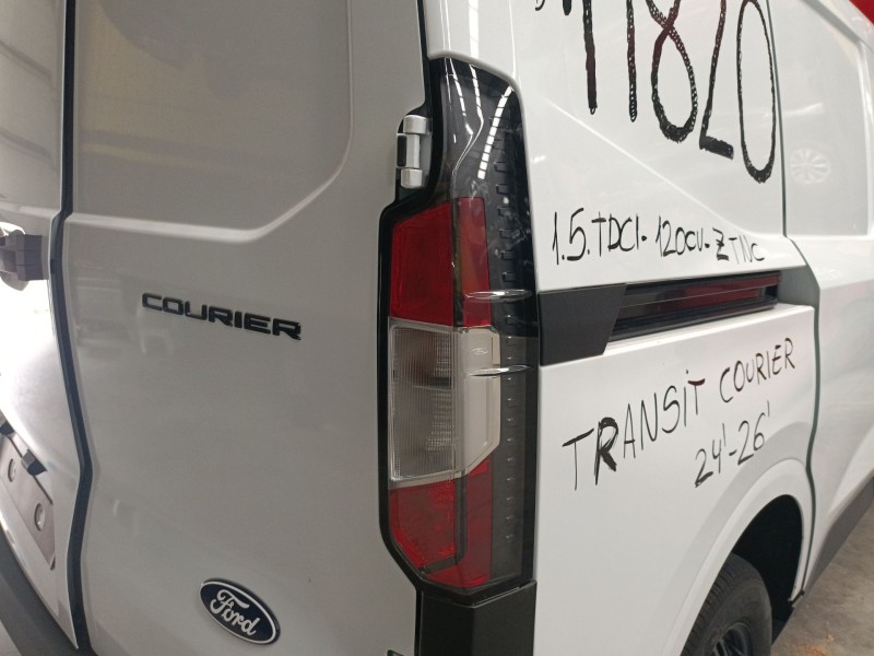 Recambio de piloto trasero derecho para ford transit courier referencia OEM IAM   