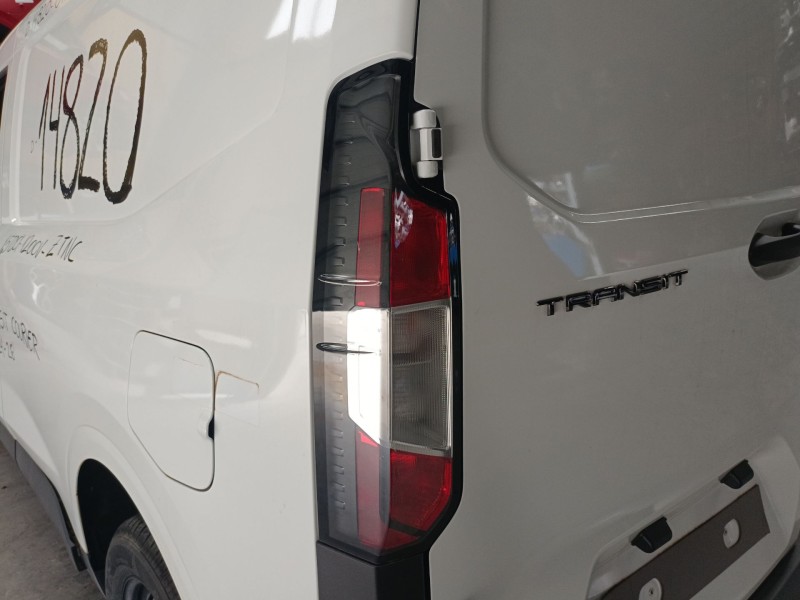 Recambio de piloto trasero izquierdo para ford transit courier referencia OEM IAM   