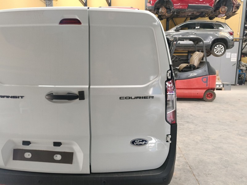 Recambio de porton trasero derecho para ford transit courier referencia OEM IAM   