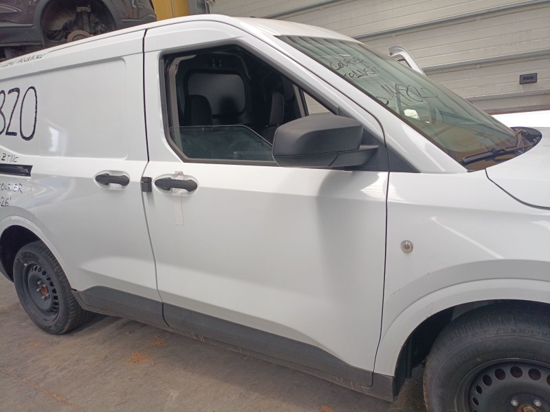 Recambio de puerta delantera derecha para ford transit courier referencia OEM IAM   