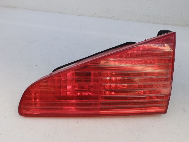 Recambio de piloto trasero derecho porton para peugeot 607 (9d, 9u) 2.2 hdi referencia OEM IAM   E2-B3-13-2