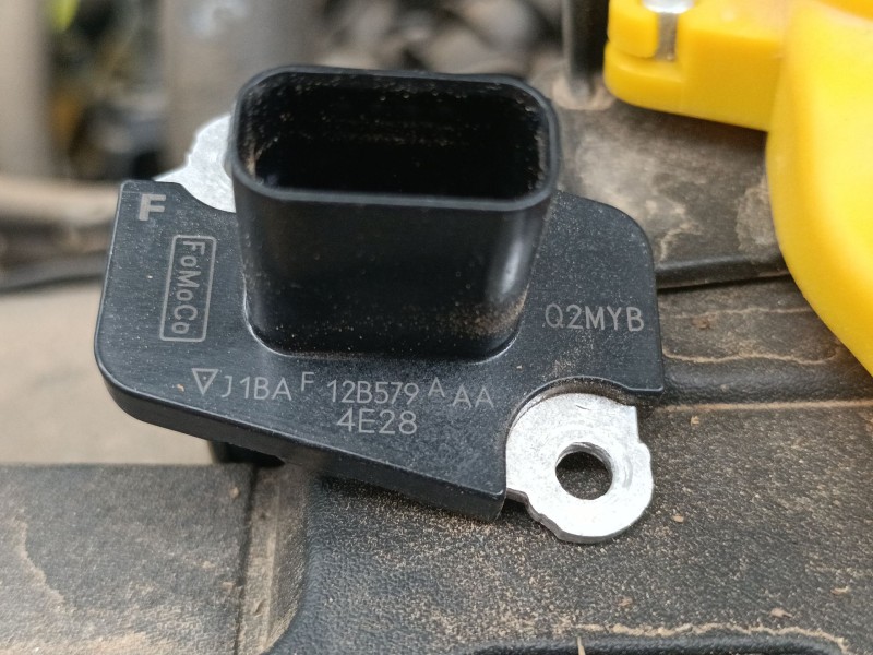 Recambio de caudalimetro para ford transit courier referencia OEM IAM   