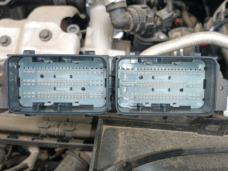 Recambio de centralita motor uce para ford transit courier referencia OEM IAM R2XA12A650GA 0281040125 
