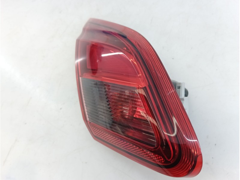 Recambio de piloto trasero izquierdo porton para opel corsa e (x15) 1.4 (08, 68) referencia OEM IAM 39012623  E2-B6-2-2