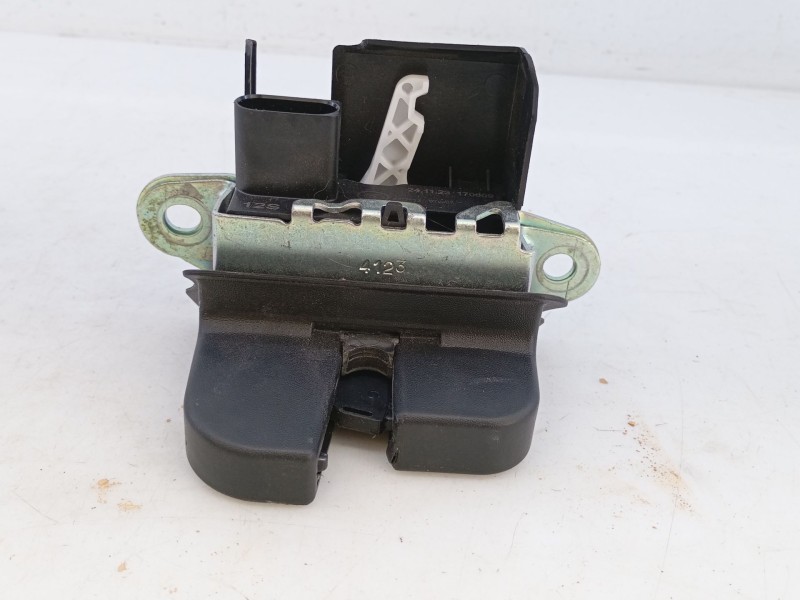 Recambio de cerradura maletero / porton para volkswagen polo vi (aw1, bz1, ae1) 1.0 tsi referencia OEM IAM   