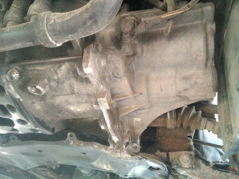 nissan primera berlina (p12) del año 2005