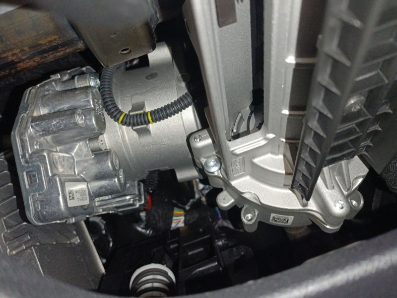 Recambio de columna direccion para ford transit courier referencia OEM IAM   