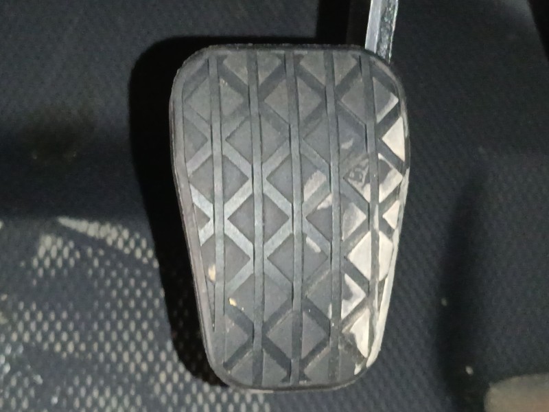 Recambio de pedal freno para ford transit courier referencia OEM IAM   