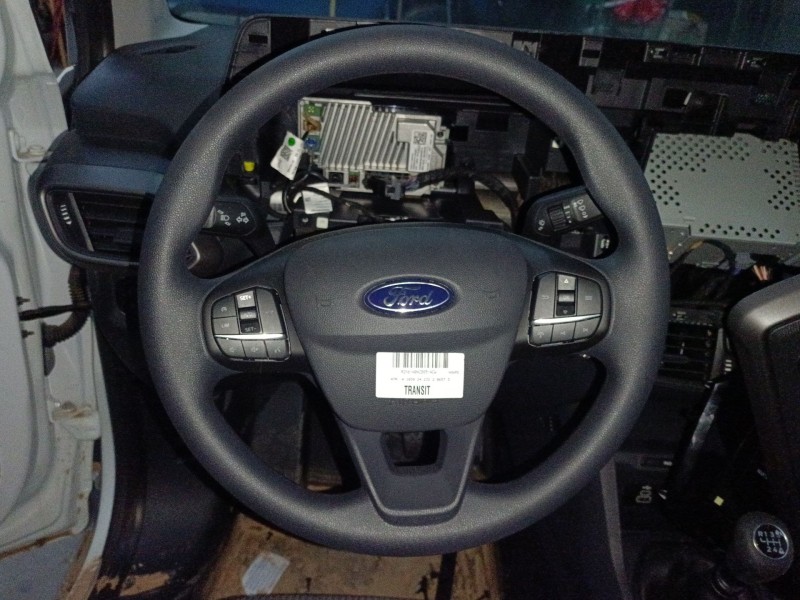 Recambio de volante para ford transit courier referencia OEM IAM   