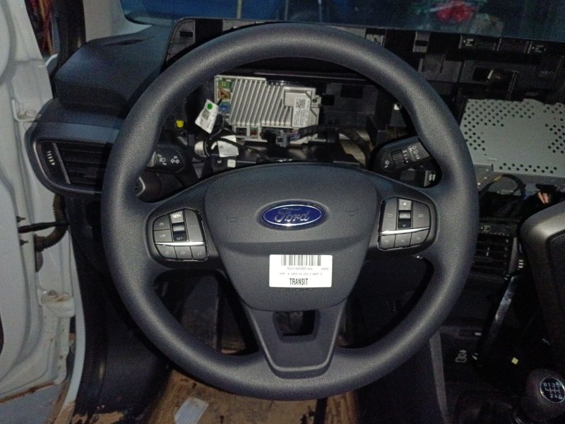 Recambio de volante para ford transit courier referencia OEM IAM   