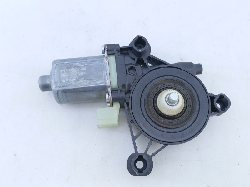 Recambio de motor elevalunas delantero izquierdo para volkswagen golf vii (5g1, bq1, be1, be2) 1.2 tsi referencia OEM IAM 8W0959