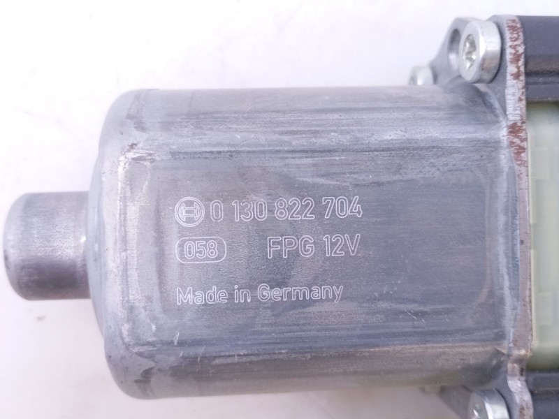 Recambio de motor elevalunas delantero izquierdo para volkswagen golf vii (5g1, bq1, be1, be2) 1.2 tsi referencia OEM IAM 8W0959