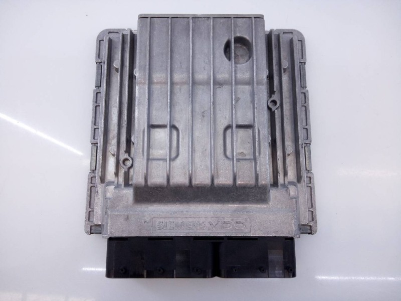 Recambio de centralita motor uce para bmw serie 3 cabrio (e93) 335i referencia OEM IAM 7575875 5WK93628 
