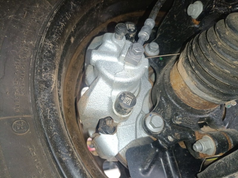 Recambio de pinza freno delantera derecha para ford transit courier referencia OEM IAM   
