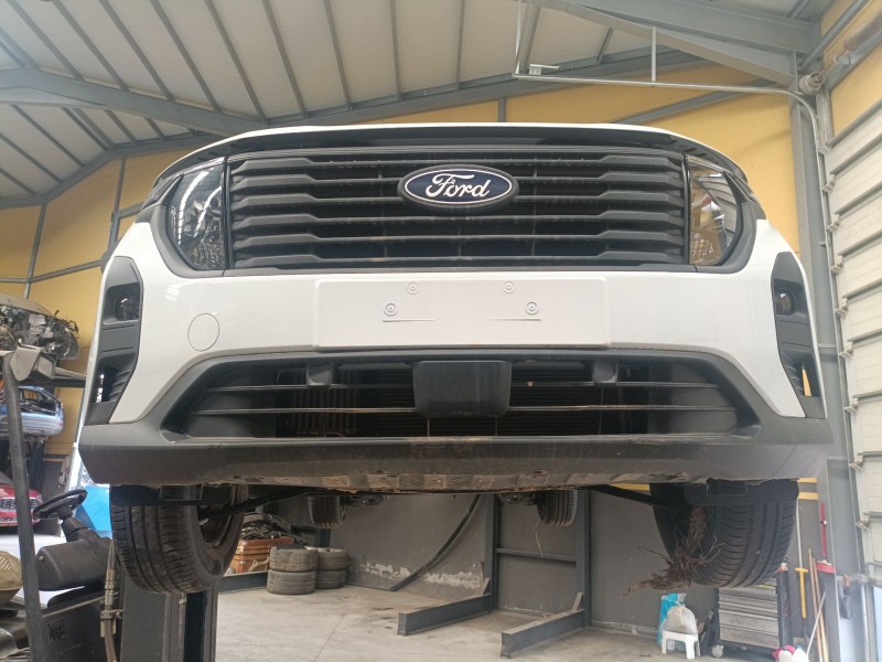 Recambio de paragolpes delantero para ford transit courier referencia OEM IAM   