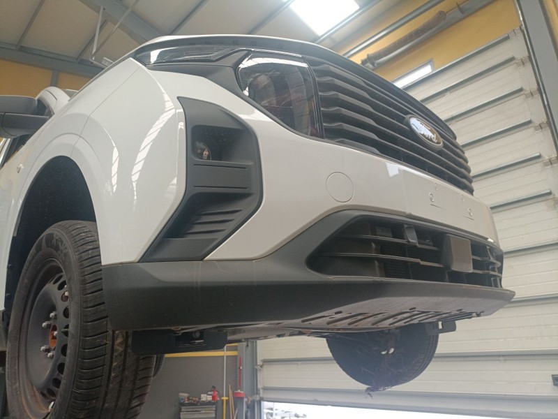 Recambio de paragolpes delantero para ford transit courier referencia OEM IAM   