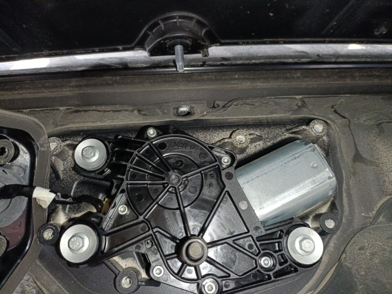 Recambio de motor limpia trasero para land rover range rover evoque (l538) 2.2 d referencia OEM IAM   