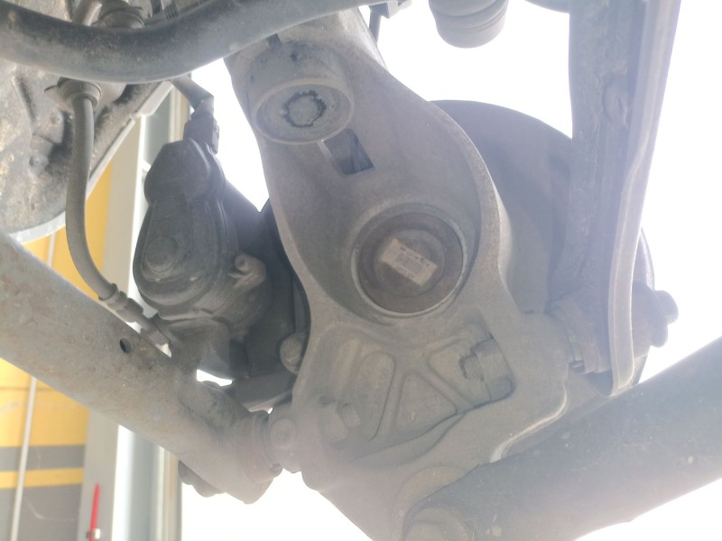 Recambio de mangueta trasera izquierda para land rover range rover evoque (l538) 2.2 d referencia OEM IAM   