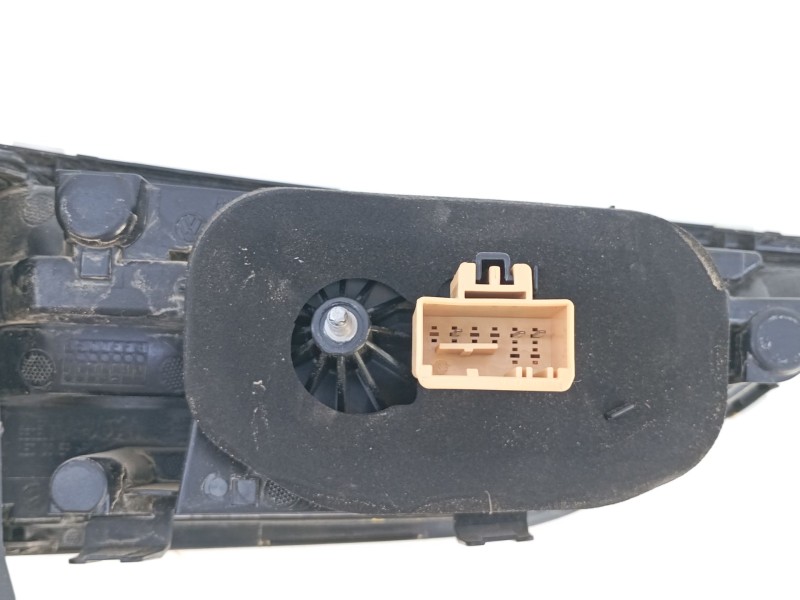 Recambio de piloto trasero derecho porton para volkswagen golf viii (cd1, da1) 1.0 tsi referencia OEM IAM 5H0945094C  