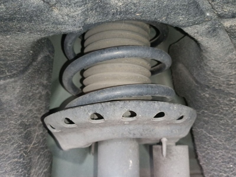 Recambio de amortiguador trasero izquierdo para land rover range rover evoque (l538) 2.2 d 4x4 referencia OEM IAM   
