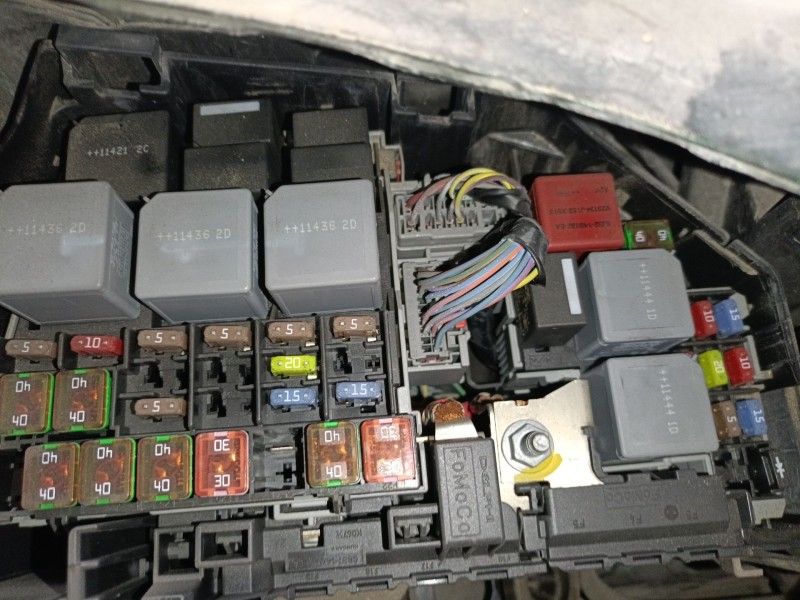 Recambio de caja reles / fusibles para land rover range rover evoque (l538) 2.2 d 4x4 referencia OEM IAM   