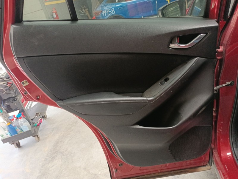 Recambio de guarnecido puerta trasera izquierda para mazda cx-5 (ke, gh) 2.2 d (ke2fw) referencia OEM IAM   