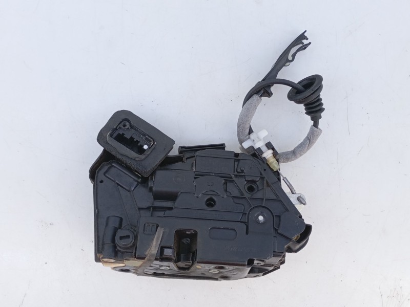 Recambio de cerradura puerta trasera izquierda para volkswagen polo (6r1) trend referencia OEM IAM 5K4839015F  E1-B2