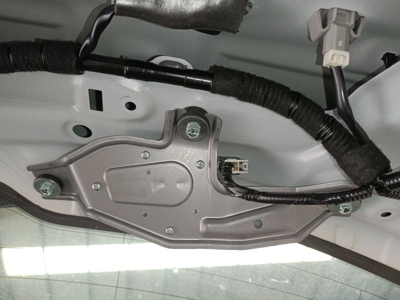 Recambio de motor limpia trasero para mazda cx-5 (ke, gh) 2.2 d (ke2fw) referencia OEM IAM   