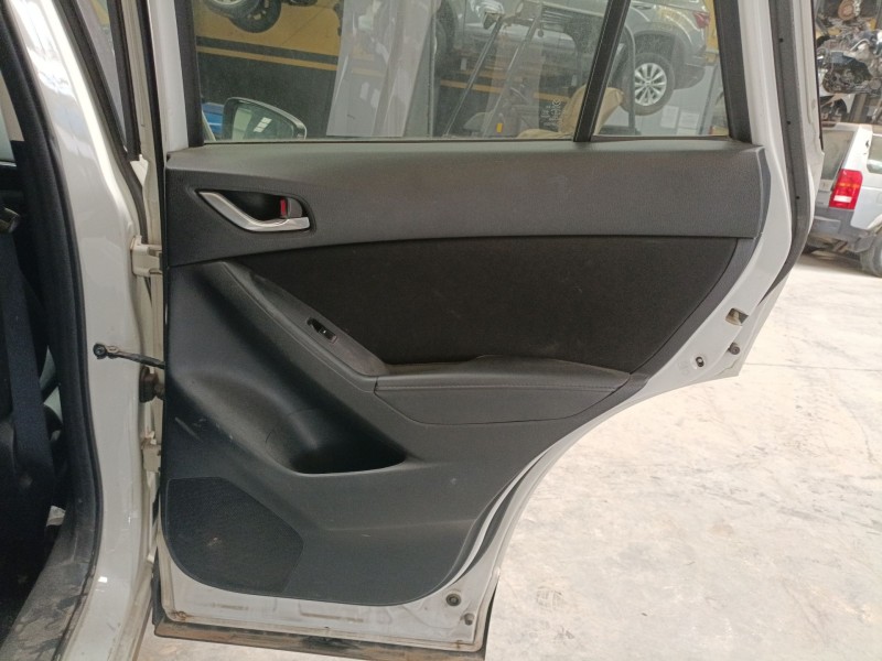 Recambio de guarnecido puerta trasera derecha para mazda cx-5 (ke, gh) 2.2 d (ke2fw) referencia OEM IAM   