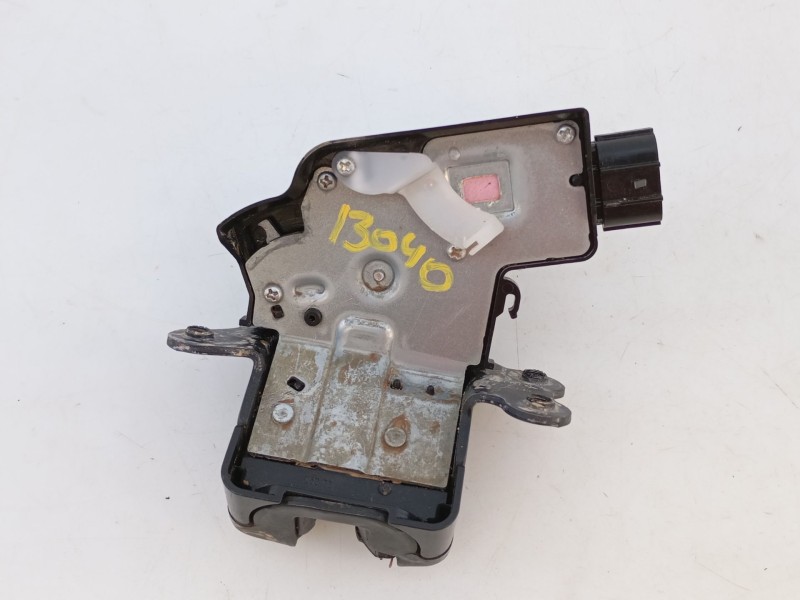 Recambio de cerradura maletero / porton para toyota c-hr hybrid dynamic referencia OEM IAM   E2-B4