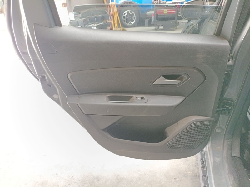 Recambio de guarnecido puerta trasera izquierda para dacia duster (hm_) 1.3 tce 130 (hmmf) referencia OEM IAM   