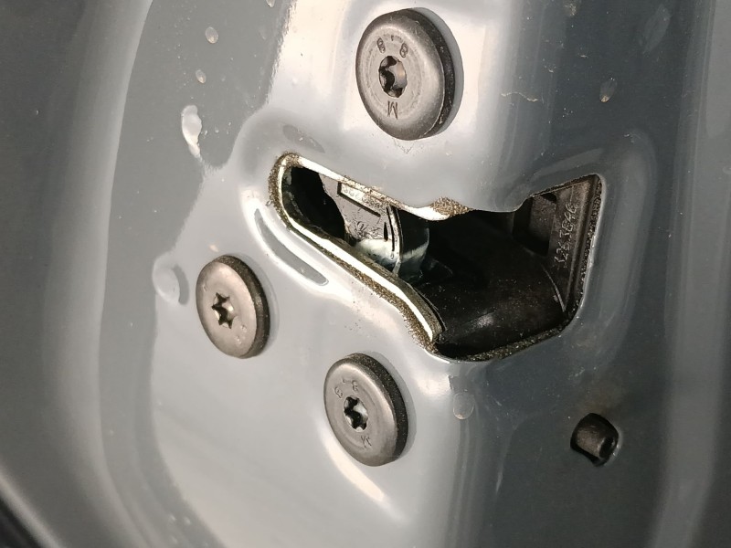 Recambio de cerradura puerta trasera izquierda para dacia duster (hm_) 1.3 tce 130 (hmmf) referencia OEM IAM   