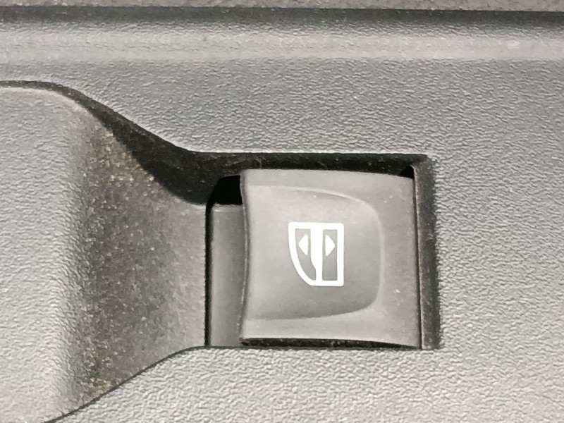 Recambio de mando elevalunas delantero derecho para dacia duster (hm_) 1.3 tce 130 (hmmf) referencia OEM IAM   