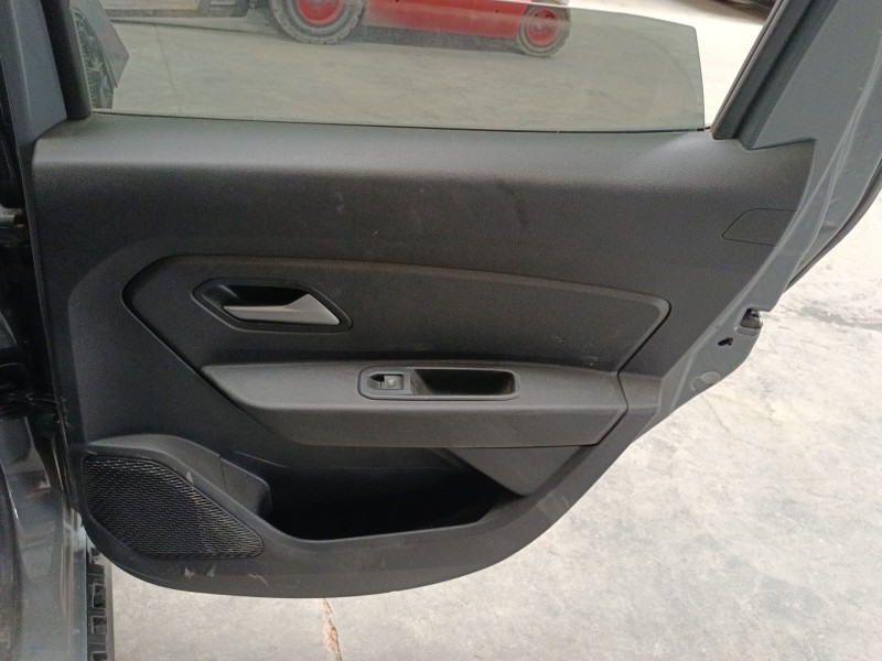 Recambio de guarnecido puerta trasera derecha para dacia duster (hm_) 1.3 tce 130 (hmmf) referencia OEM IAM   