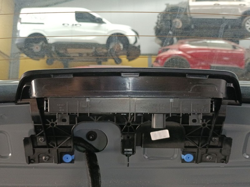Recambio de luz central de freno para dacia duster (hm_) 1.3 tce 130 (hmmf) referencia OEM IAM   