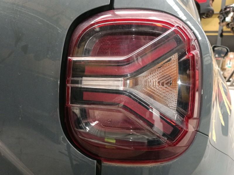 Recambio de piloto trasero derecho para dacia duster (hm_) 1.3 tce 130 (hmmf) referencia OEM IAM   