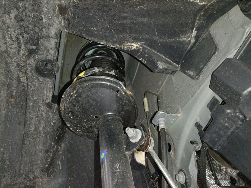 Recambio de amortiguador delantero derecho para dacia duster (hm_) 1.3 tce 130 (hmmf) referencia OEM IAM   