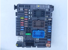 Recambio de caja reles / fusibles para peugeot 3008 suv referencia OEM IAM 9810296180  E3-B2