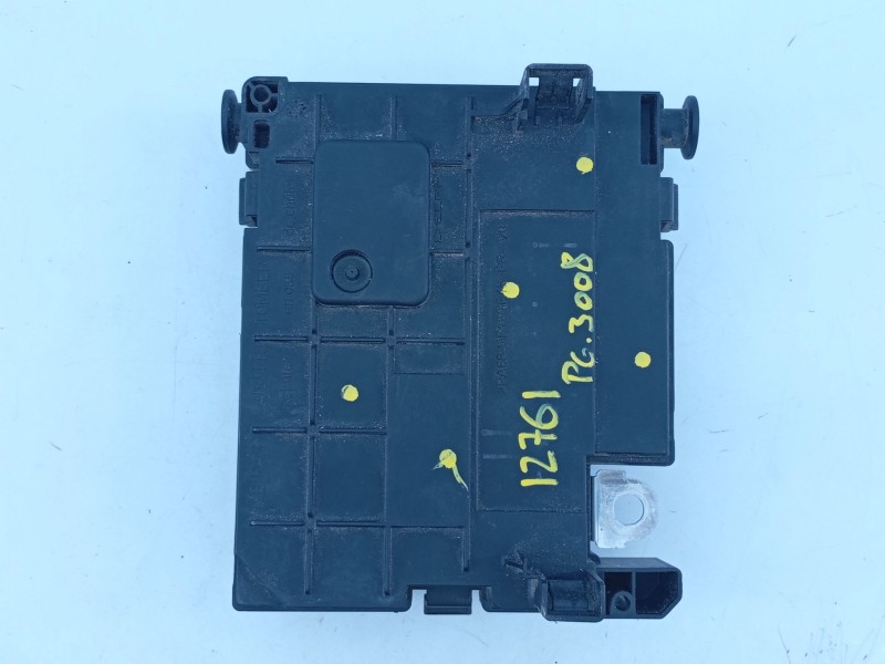 Recambio de caja reles / fusibles para peugeot 3008 suv referencia OEM IAM 9810296180  E3-B2