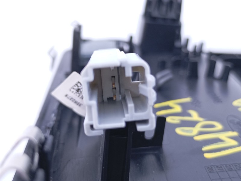 Recambio de luz interior para ford puma (j2k, cf7) 1.0 ecoboost mhev referencia OEM IAM P701001600001  
