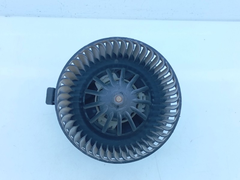 Recambio de ventilador calefaccion para renault clio iii 1.2 16v referencia OEM IAM N1039920  E1-A1