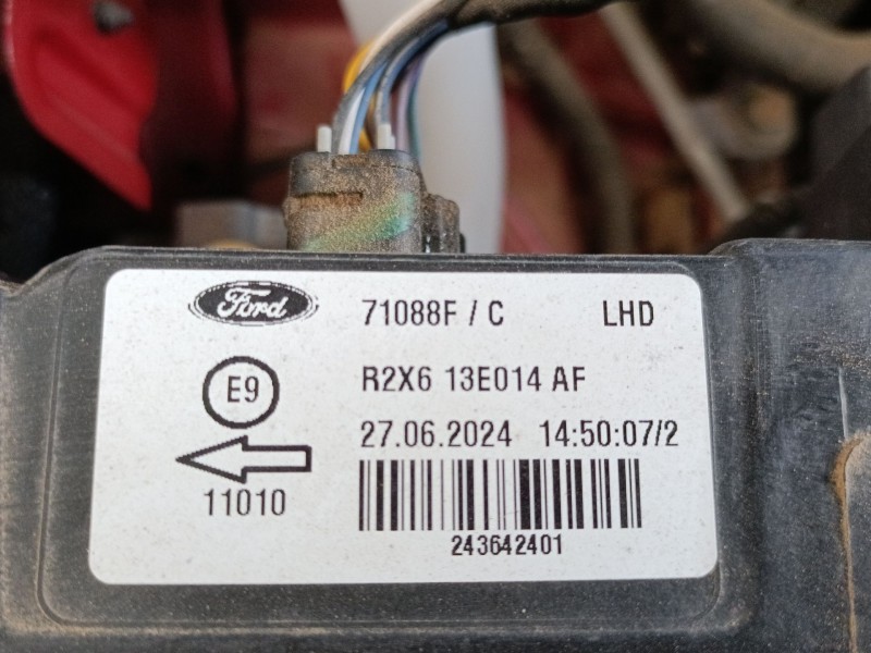 Recambio de faro derecho para ford tourneo combi v769 referencia OEM IAM   