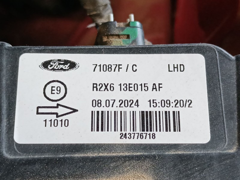 Recambio de faro izquierdo para ford tourneo combi v769 referencia OEM IAM R2X613E015AF  