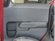 GUARNECIDO PUERTA TRASERA DERECHA 