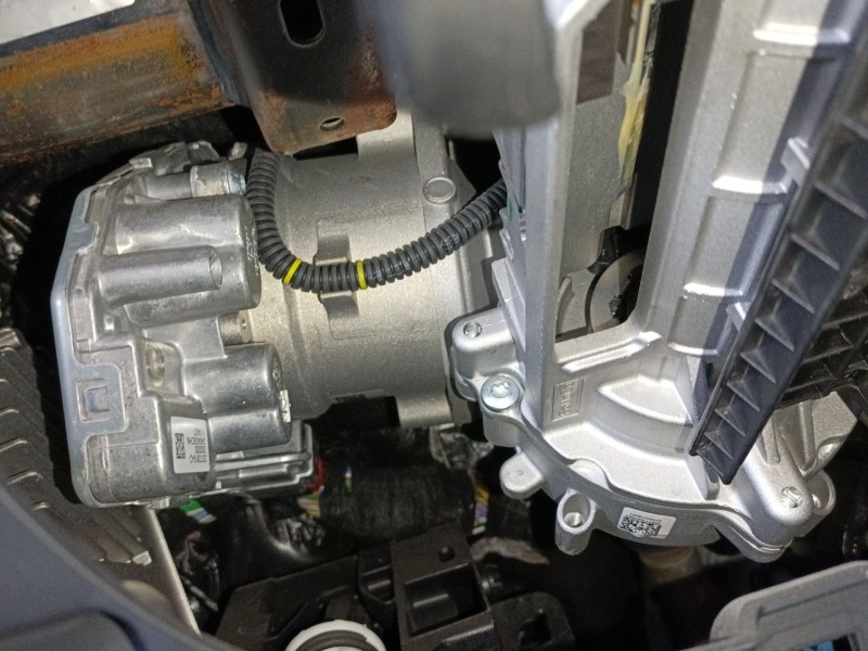 Recambio de columna direccion para ford tourneo combi v769 referencia OEM IAM 2072819C  