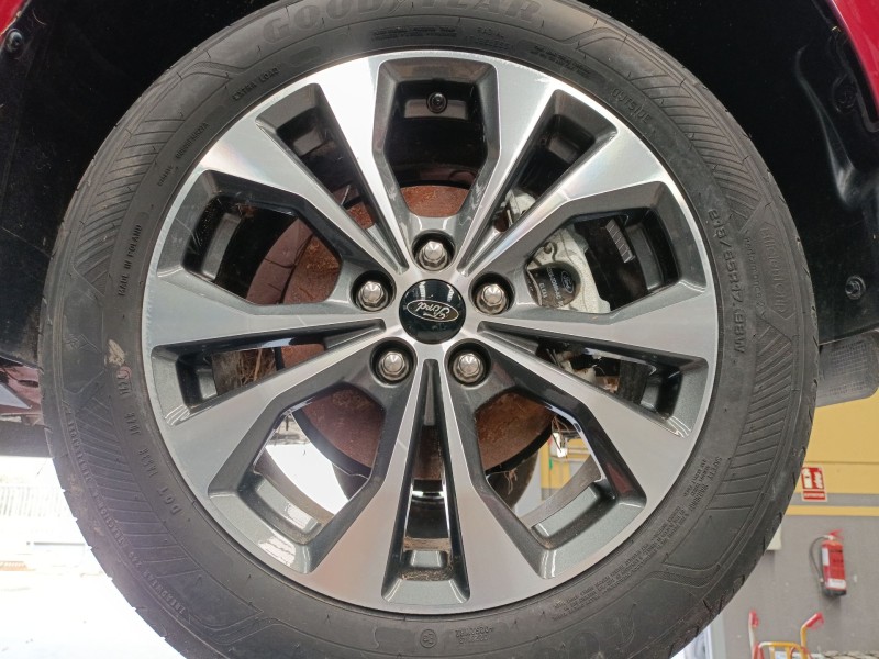 Recambio de juego llantas sin neumatico para ford tourneo combi v769 referencia OEM IAM 17 PULGADAS  