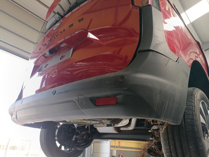 Recambio de paragolpes trasero para ford tourneo combi v769 referencia OEM IAM   