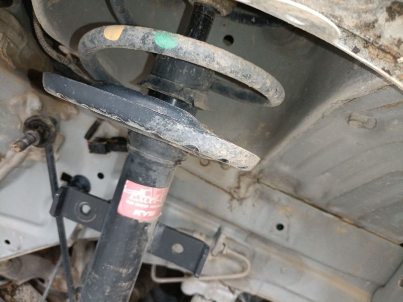 Recambio de amortiguador delantero derecho para renault captur i (j5_, h5_) 0.9 tce 90 referencia OEM IAM   